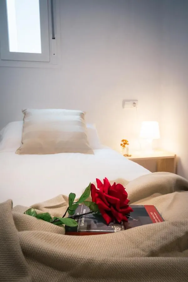 Holidays2Malaga Heredia 3 Bedroom Opposite Malaga Port Apartmán