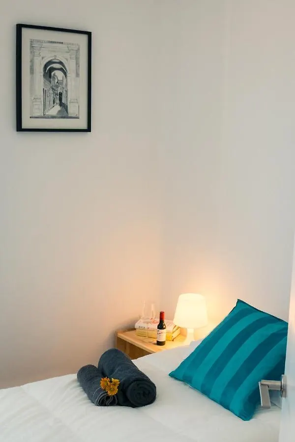 Holidays2Malaga Heredia 3 Bedroom Opposite Malaga Port Apartmán